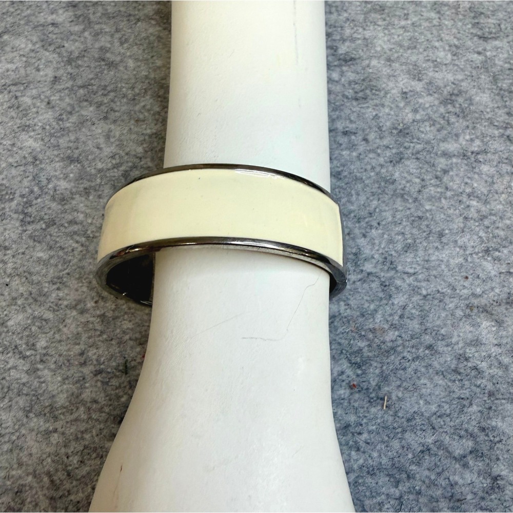Womens Cream Enamel Hinge Bangle Bracelet Silver Tone Magnetic Closure Ivory